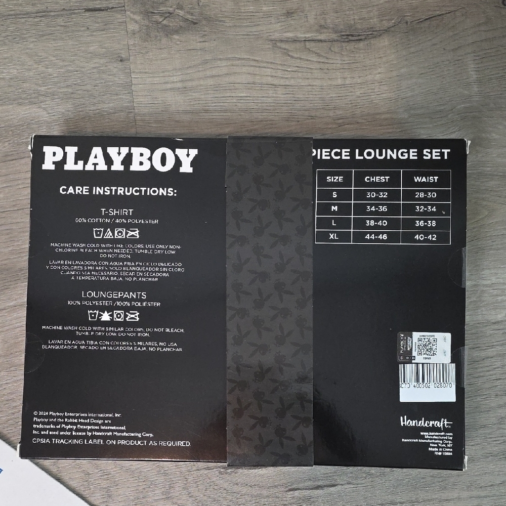 Playboy Black and White Lounge Set with Red Hearts size medium - Picture 4 of 9